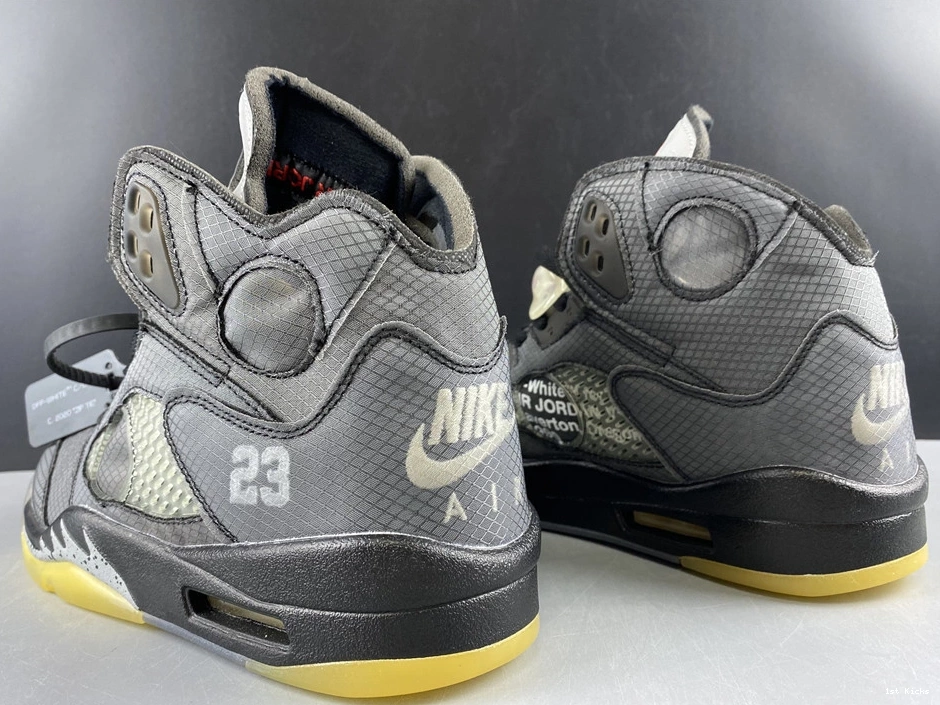 Jordan CT8480-001 Black  Retro 5 OWT 0217